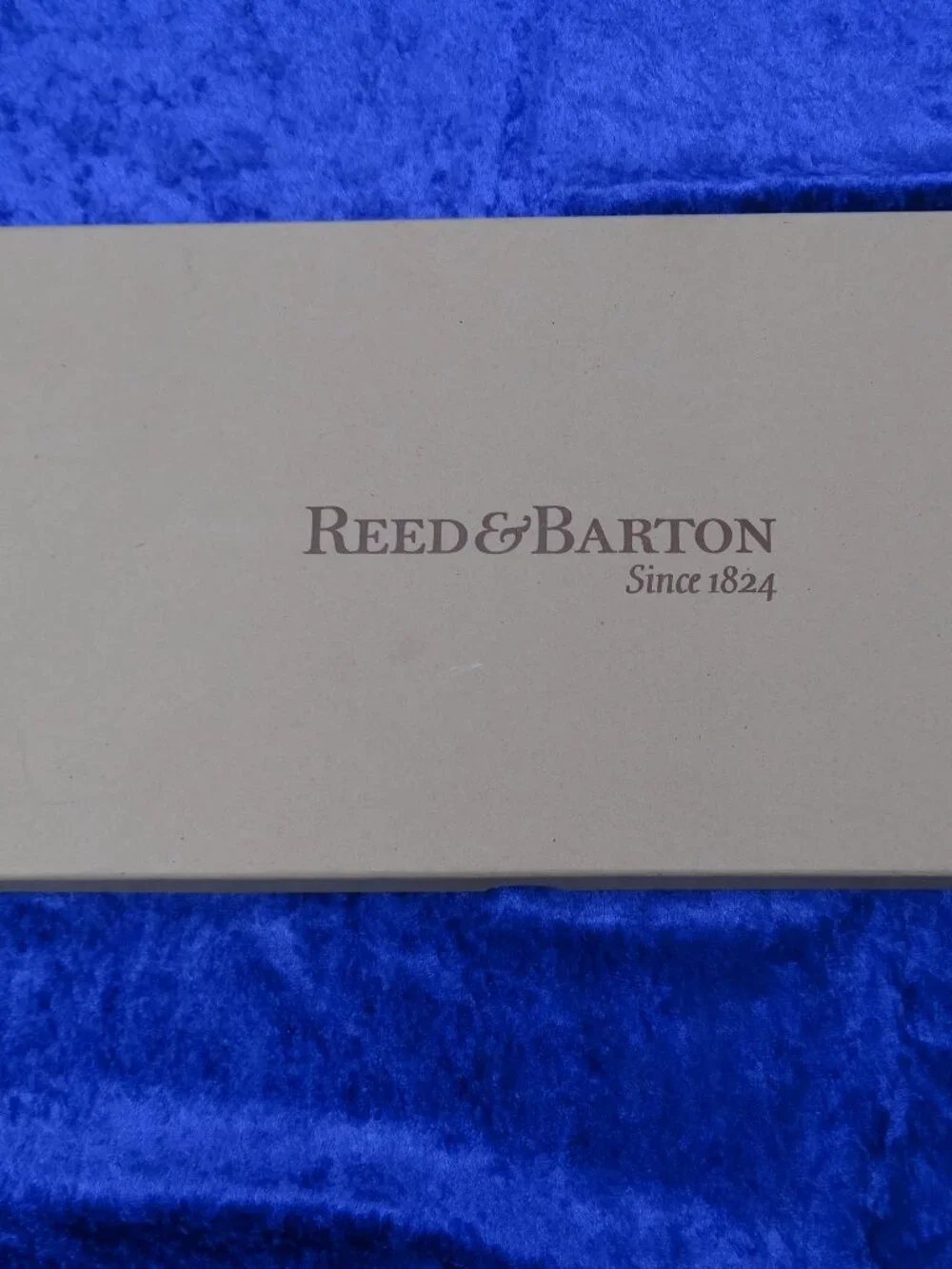 Reed & Barton Triple Hinged Beaded Silverplate Picture Frame In Box 3x5